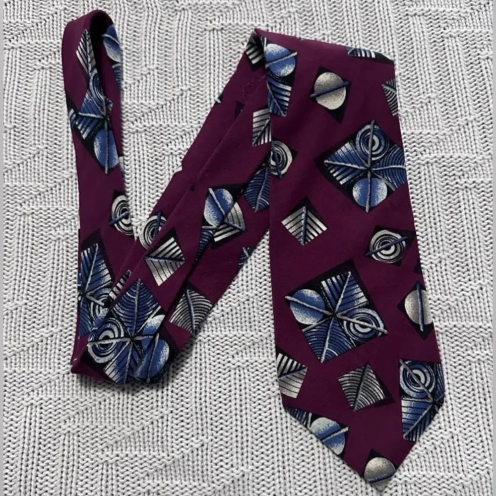 Men’s Vintage Christian Dior 80s Maroon Abstract Print Silk Tie - Picture 9 of 13
